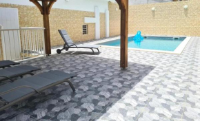 Appartement confortable à Deshaies avec piscine